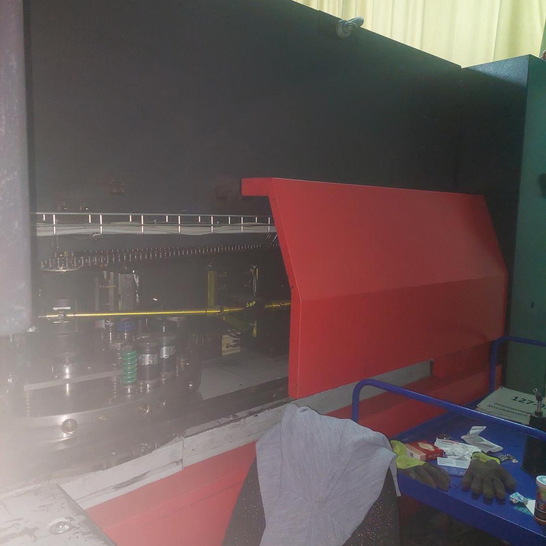 Координатно-револьверный вырубной пресс AMADA EUROPE 245