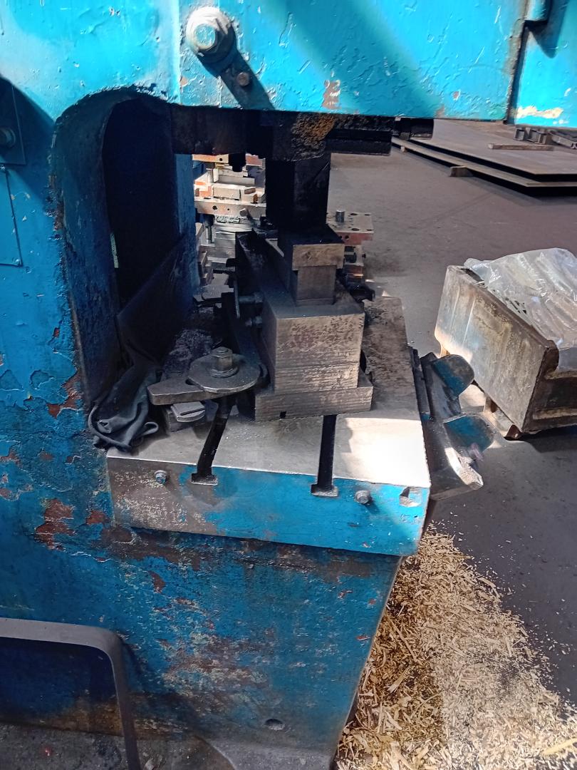 Пресс однокривошипный КД2128К 63 тонны