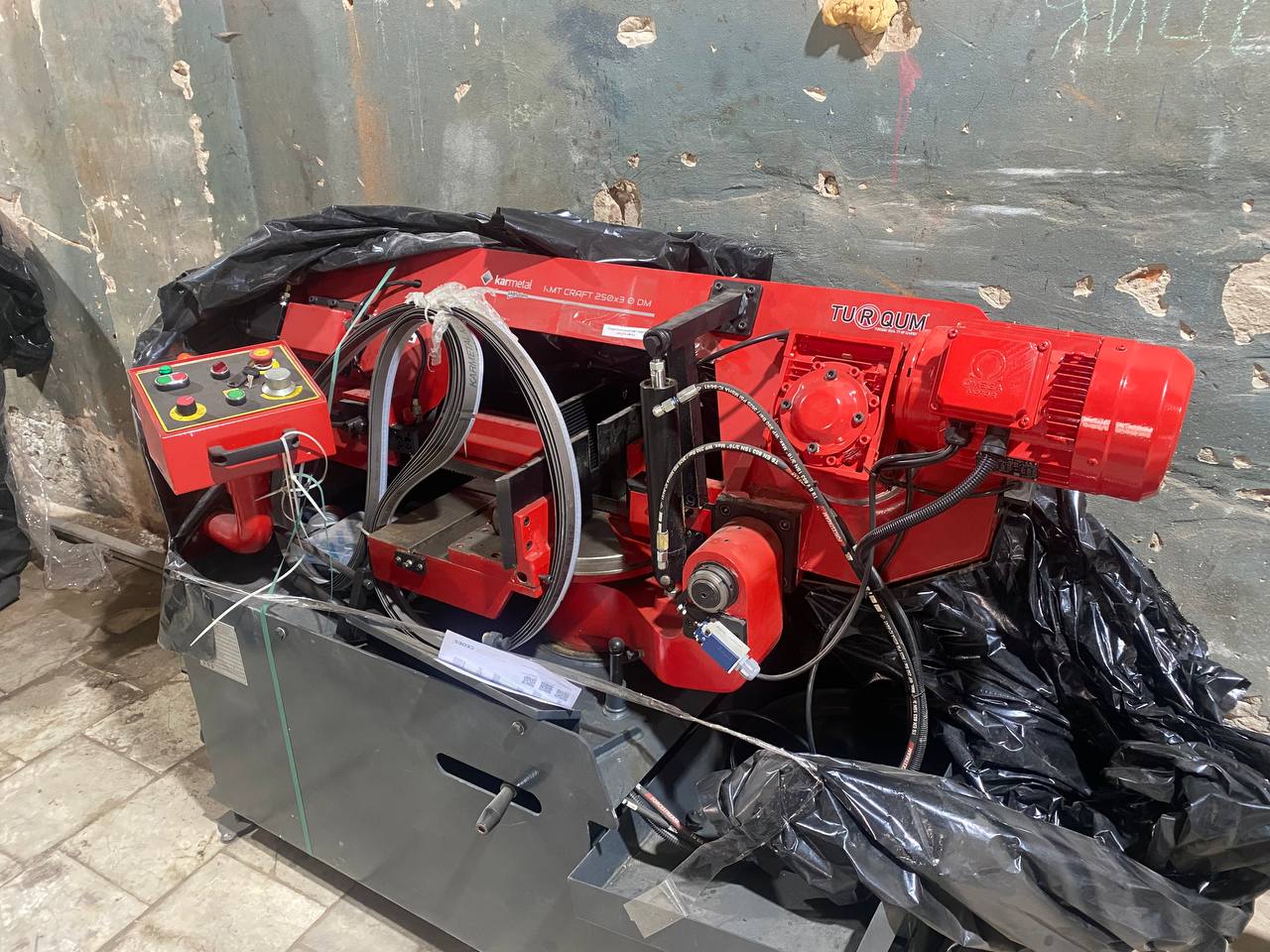Ленточнопильный станок Karmetal KMT Craft 250x310 DM